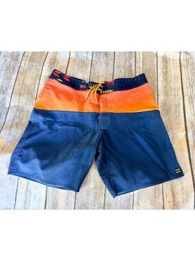 BILLABONG 50PRO BOARD SHORTS-SIZE 36